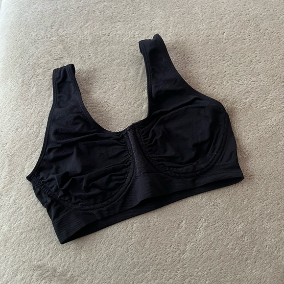 Two seamless bralettes - Picture 3 of 3